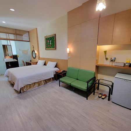 Railway Villa T'ai-tung Extérieur photo