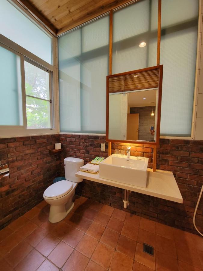 Railway Villa T'ai-tung Extérieur photo